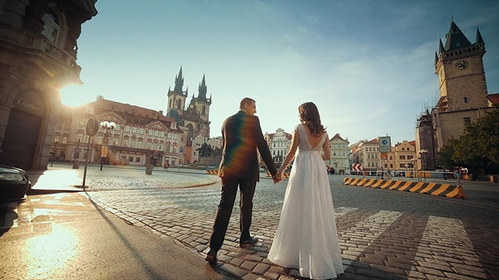 Interview video about the best wedding venues in Prague by videographer