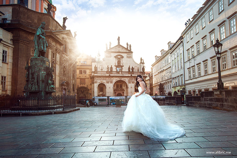 Wedding photographer in Prague