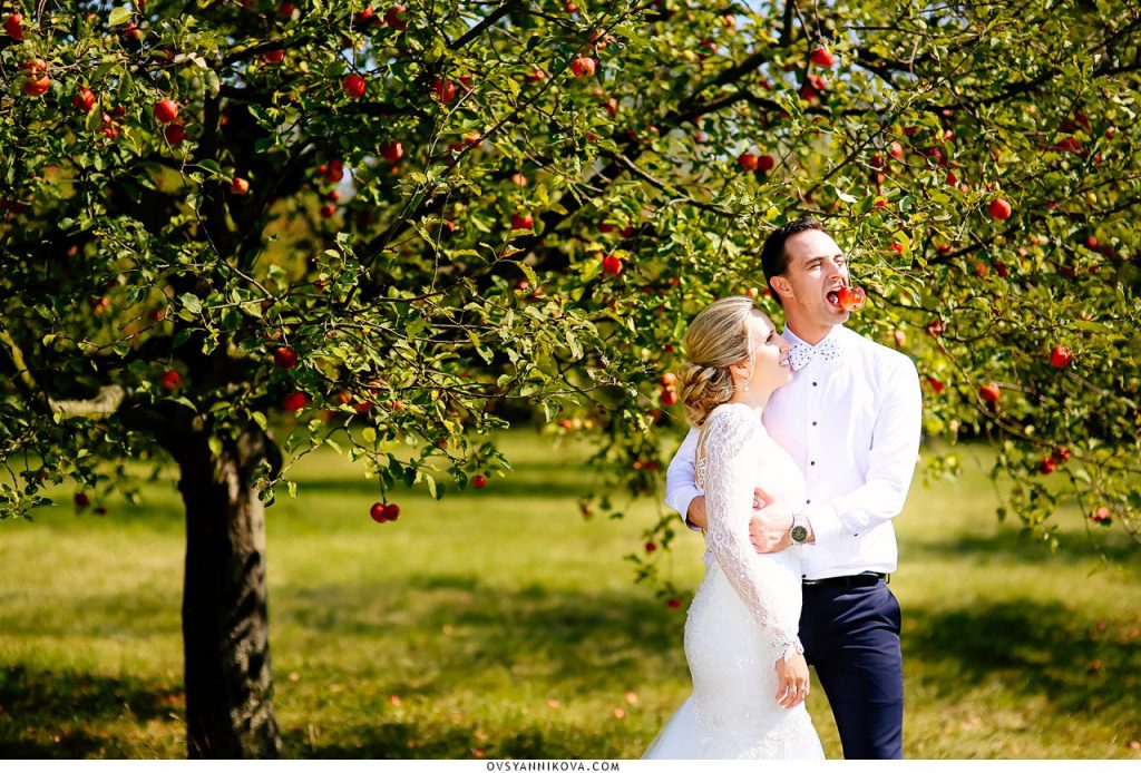 Israeli couple's wedding in Prague. Troja palace. Photographer: Evgeniya Ovsyannikova. Videographer: Otabek Djuraev.